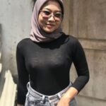 Gadis Perawan Berhijab