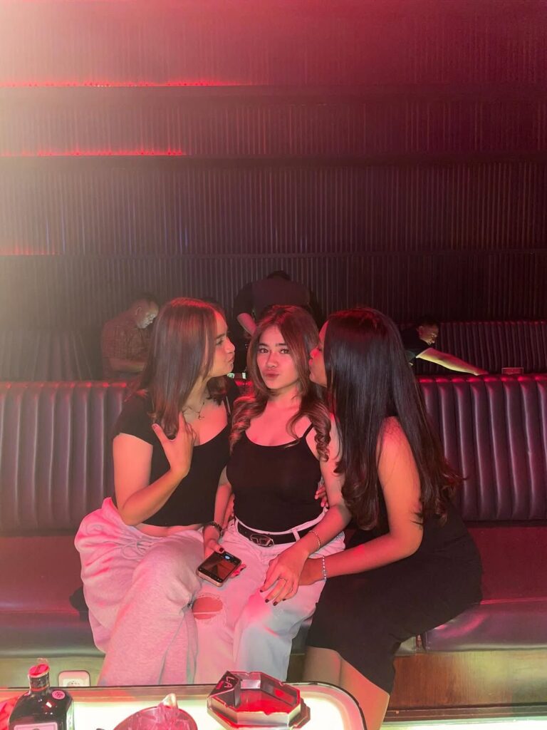 Surga Gangbang Temen Sendiri